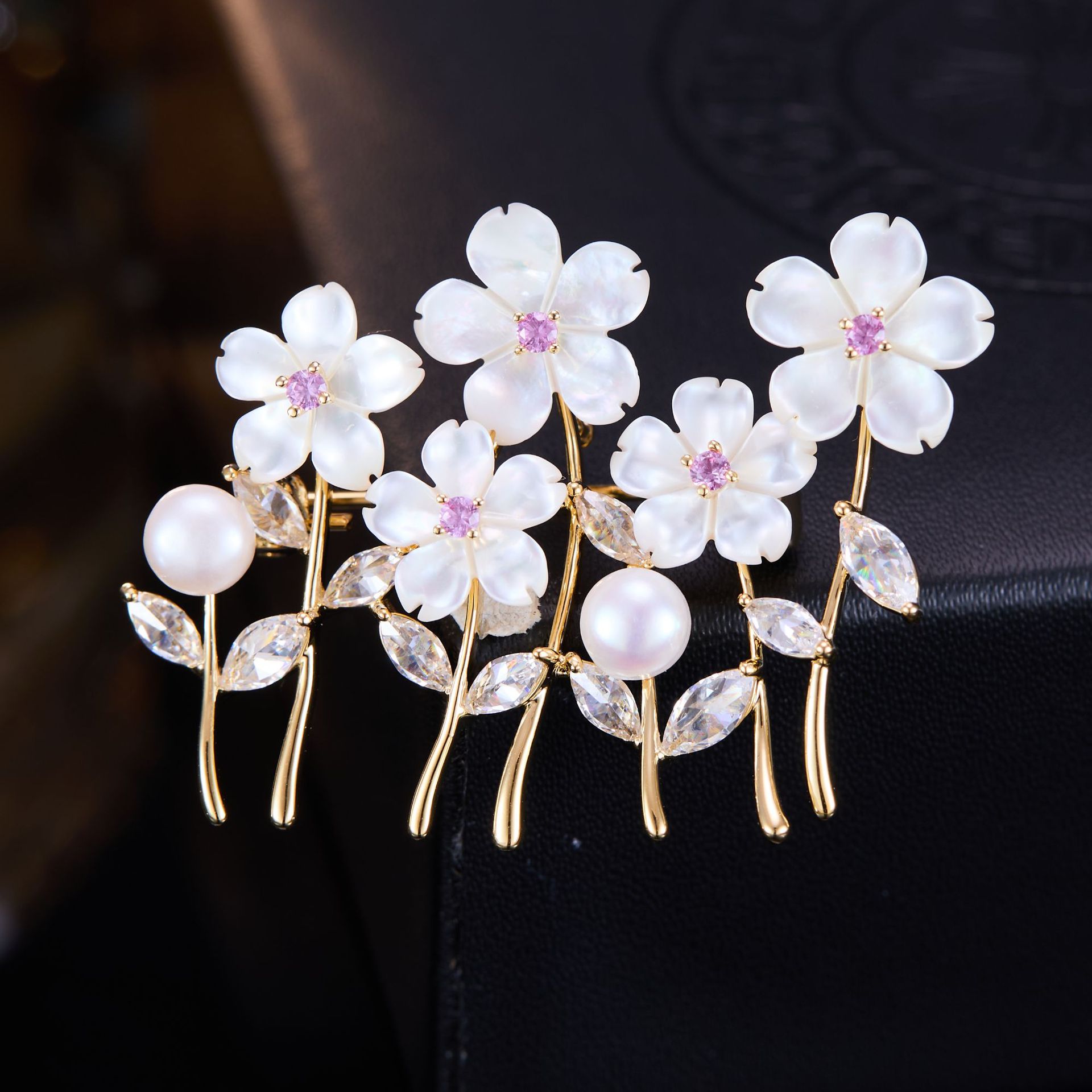 OKILY 우아한 화이트 프리틸라리아 벚꽃 진주 브로치 - Women Accessories Bouquet 리뷰 및 가격