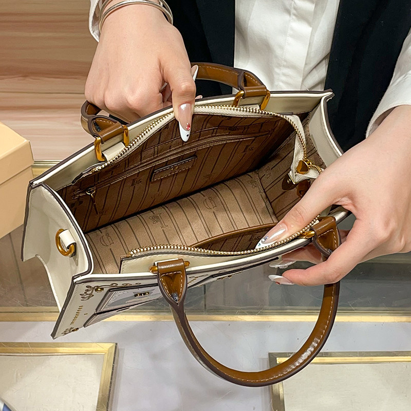 2026년 신상 홍콩 정품 가죽 토트백, 명품 자수 새 - Women Accessories Business 리뷰 및 가격